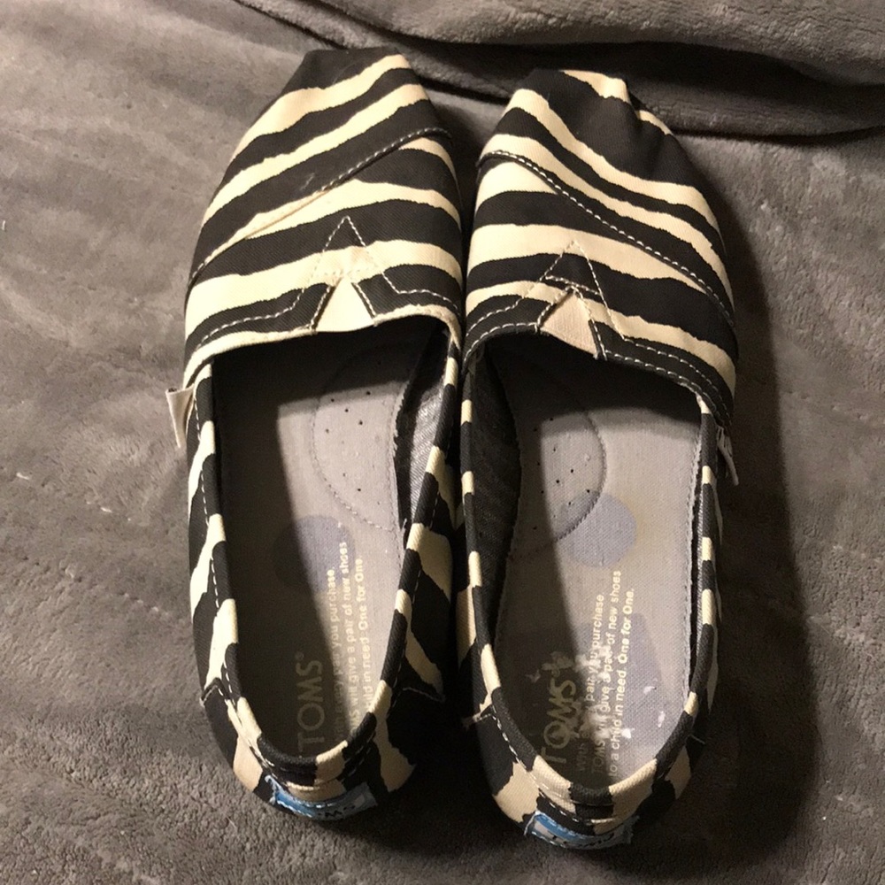 Zebra print Toms